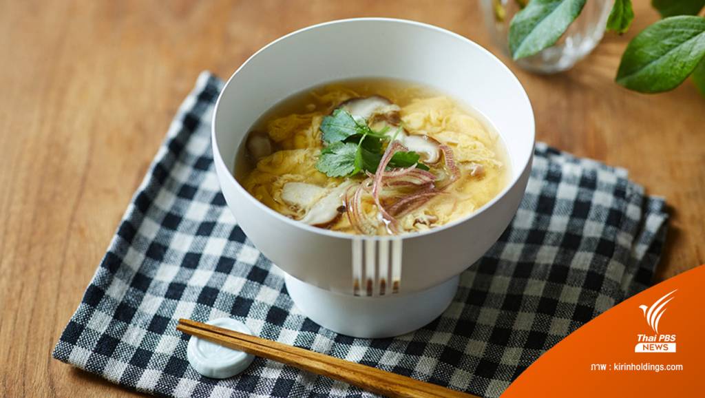 日本が塩辛い食べ物の問題を解決する「電動スプーンとボウル」を生産 | タイの PBS ニュース タイの PBS ニュース