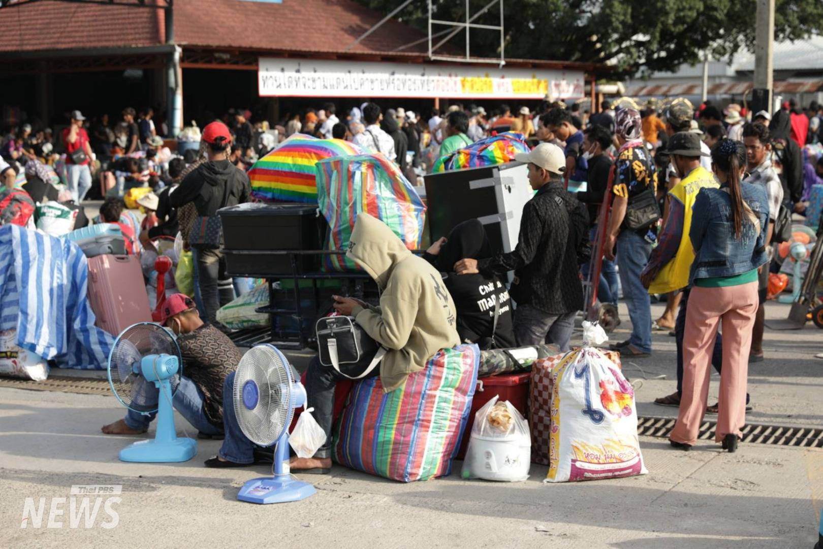 https://news.thaipbs.or.th/media/v57mCHwLbnPdirFMrtI54fXv4ZMZ.jpg